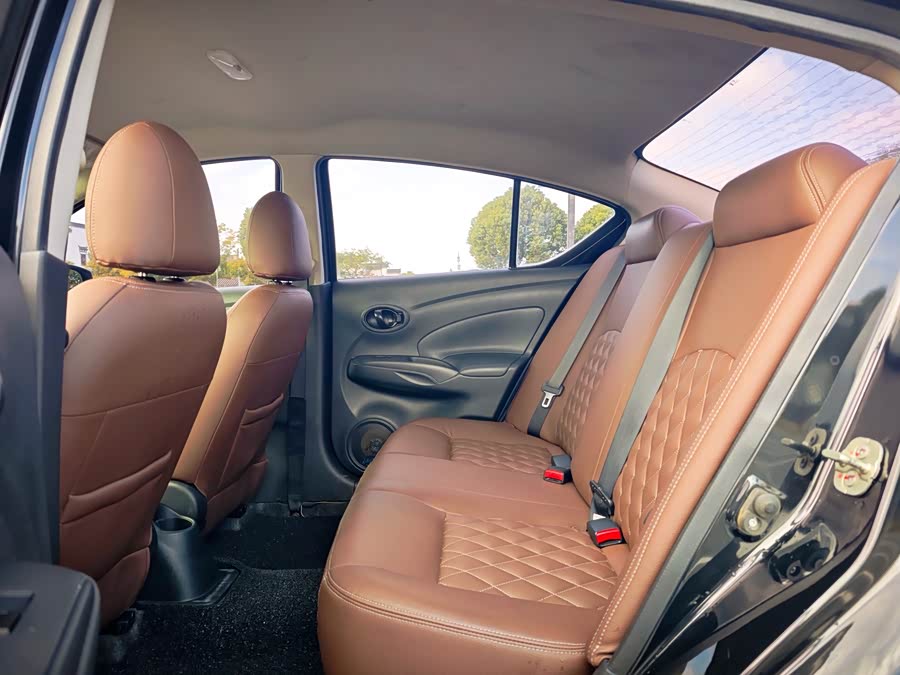 Nissan Sunny 2017 car image #11