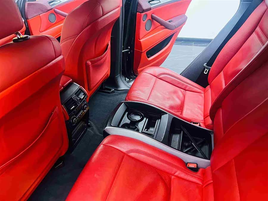 BMW X6 M 2013 immagine di auto #11