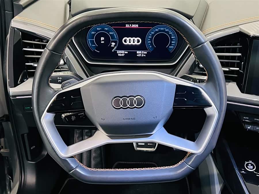 Audi Q4 e-tron 2024 imagem de carro #11