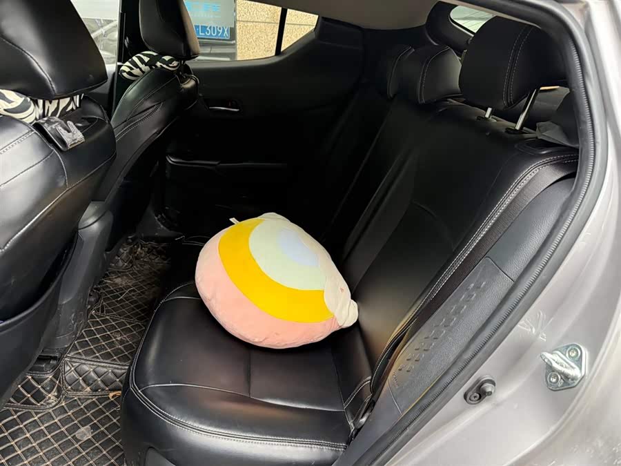 Toyota Izoa 2022 car image #11