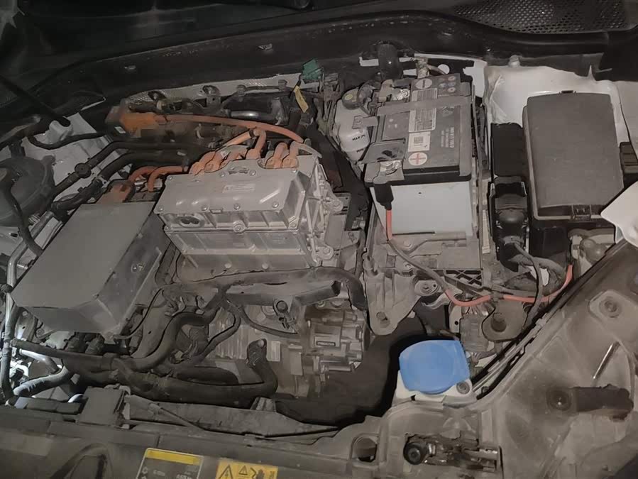 Audi Q2L e-tron 2020 #11 Audi Q2L e-tron 2020 car image #11