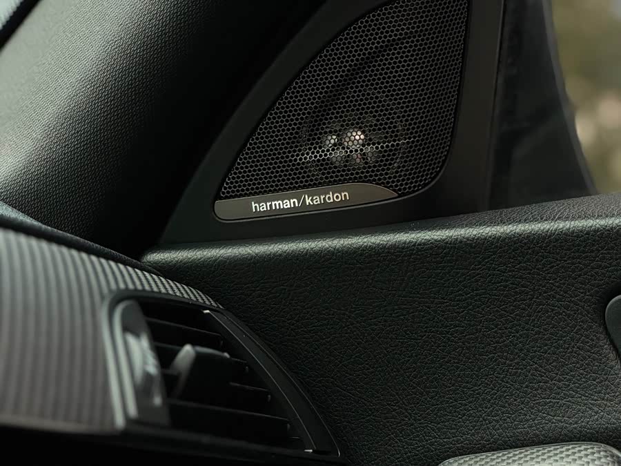 BMW M2 2017 car image #11