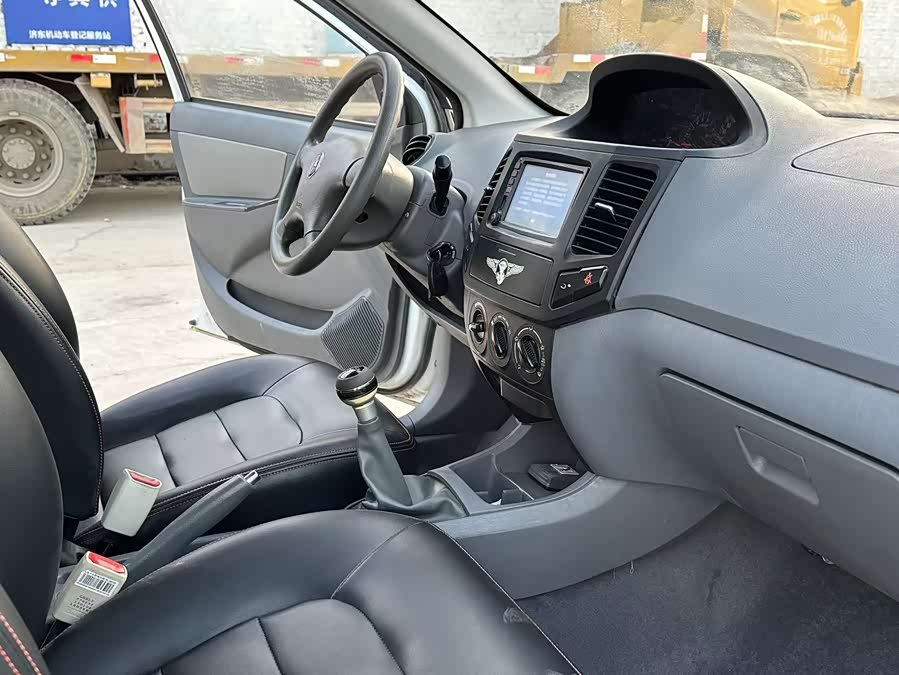 GEELY KingKong 2015 car image #11