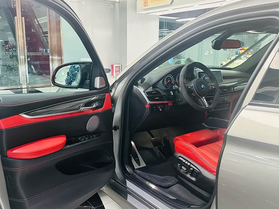 BMW X6 M 2016 car image #11