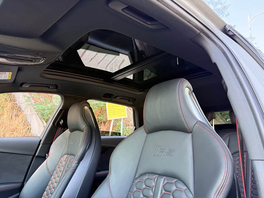 Audi RS 4 2022 immagine di auto #11