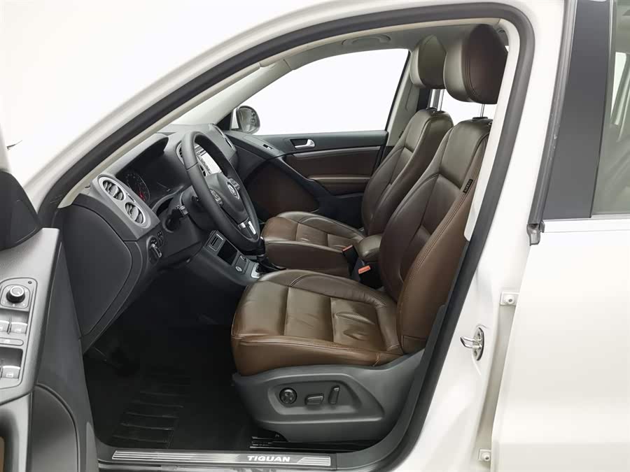Volkswagen Tiguan 2015 car image #11