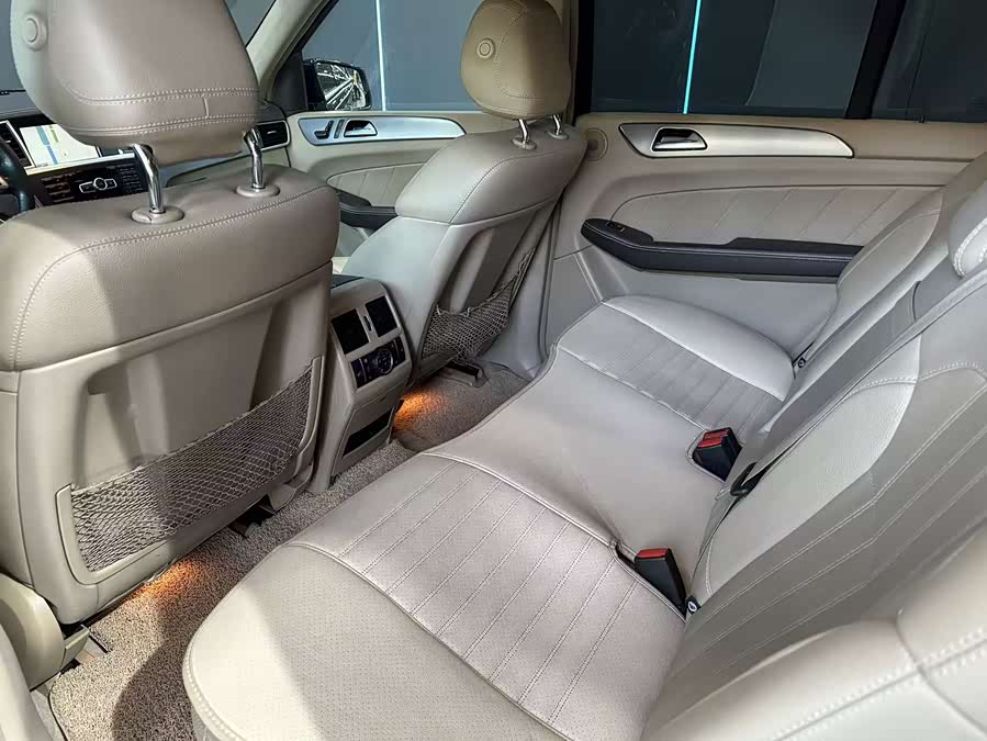 Mercedes-Benz GL Class 2014 car image #11