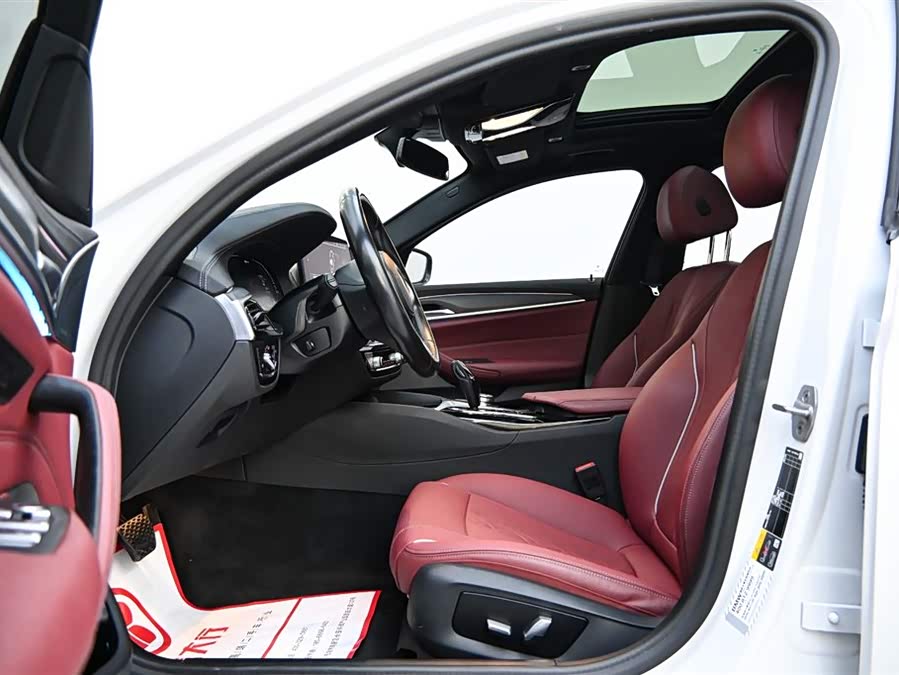 BMW 5 Series New Energy 2022 car image #11