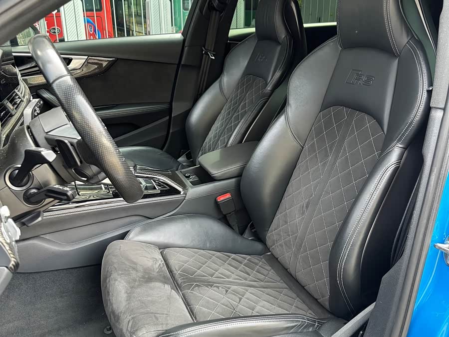 Audi RS 4 2021 car image #11