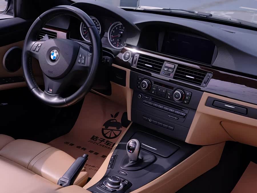 BMW M3 2010 car image #11