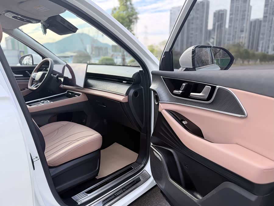 Chery Tiggo8L 2025 car image #11