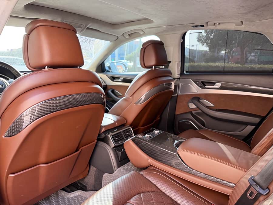 Audi S8 2015 car image #11