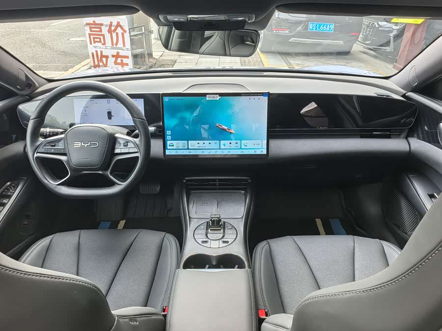 BYD Seal 2025 car image #11