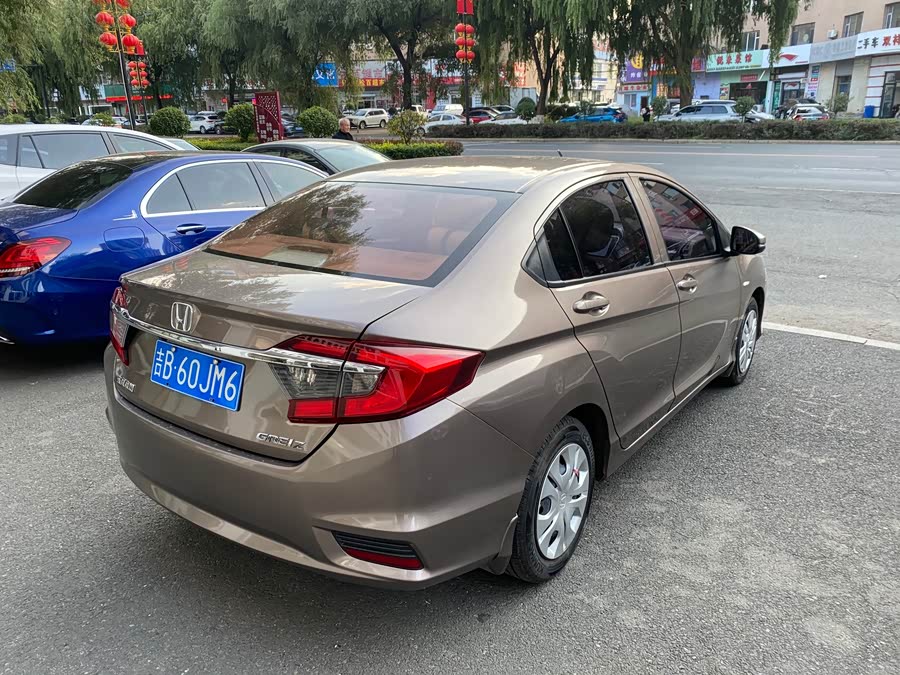 Honda Greiz 2017 #11 Honda Greiz 2017 صورة سيارة #11