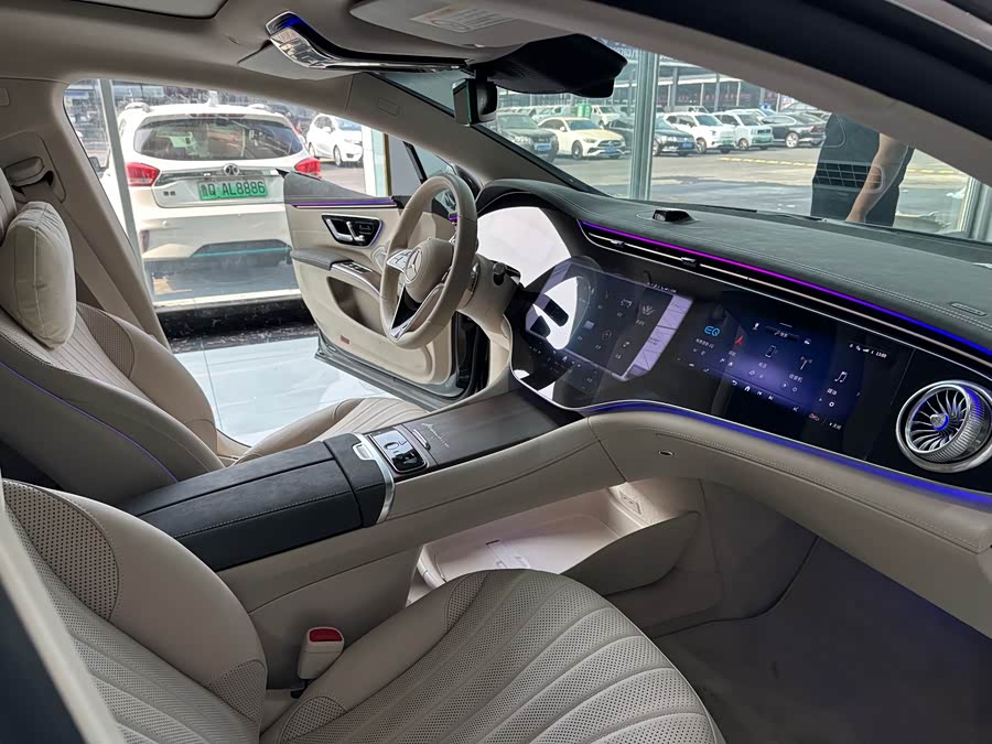 Mercedes-Benz EQS Class 2024 car image #11