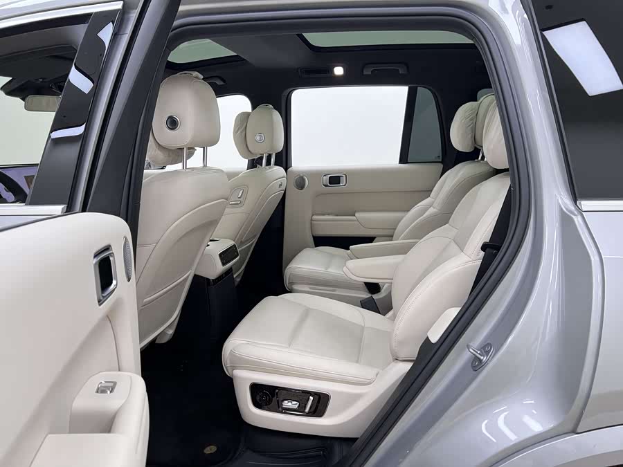 Li L8 2024 изображение автомобиля #11