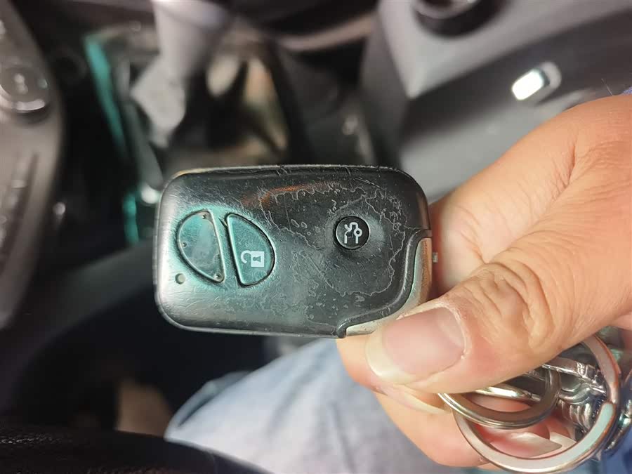 BYD S6 2014 car image #11