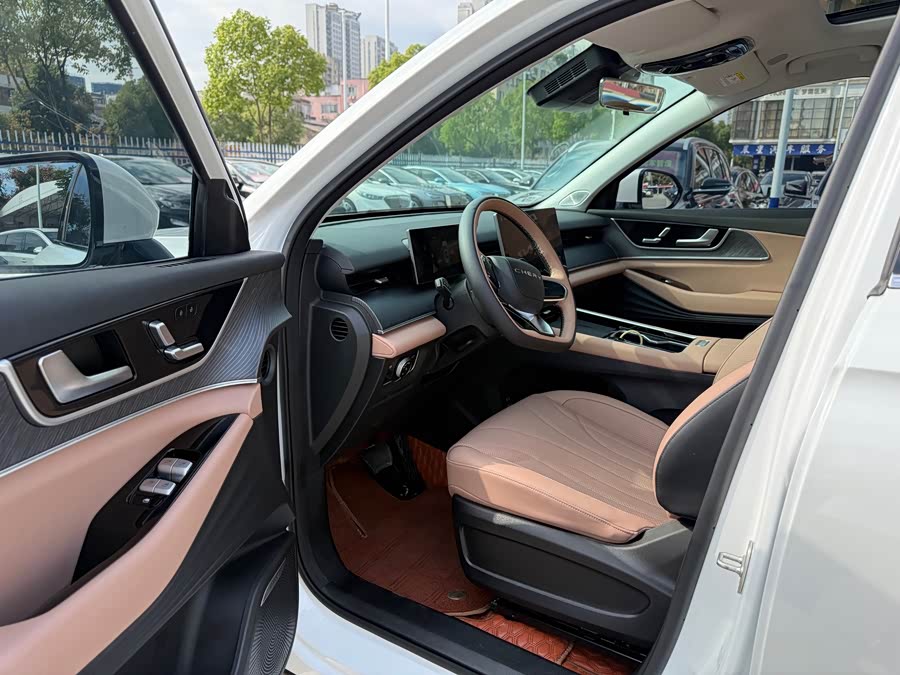 Chery Tiggo8L 2025 car image #11