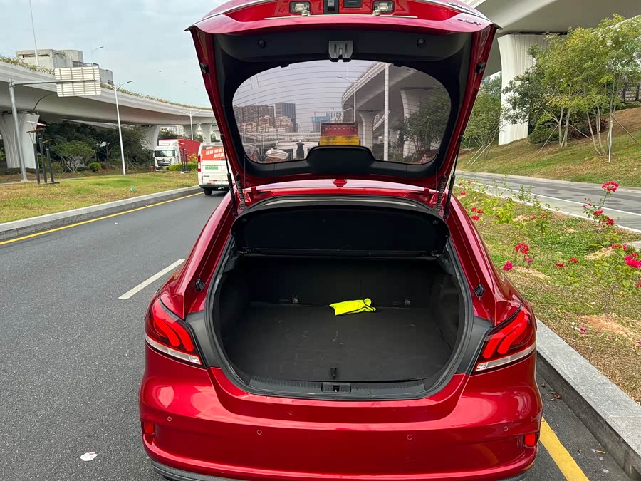 MG 6 New Energy 2018 immagine di auto #11