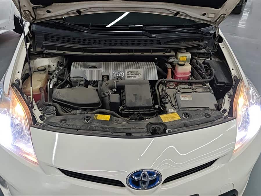 Toyota Prius 2012 car image #11