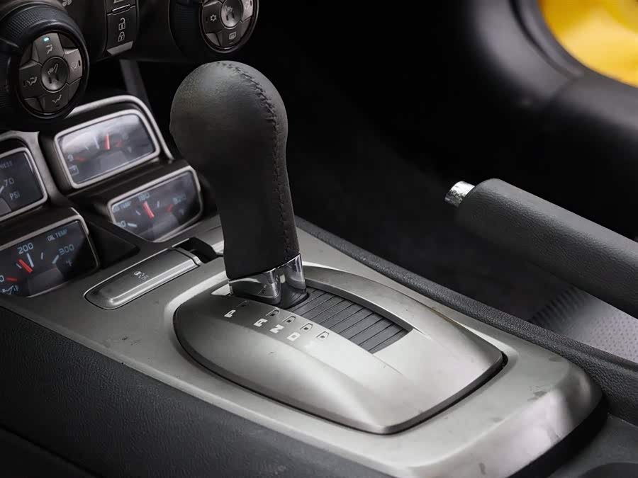 Chevrolet Camaro 2010 car image #11