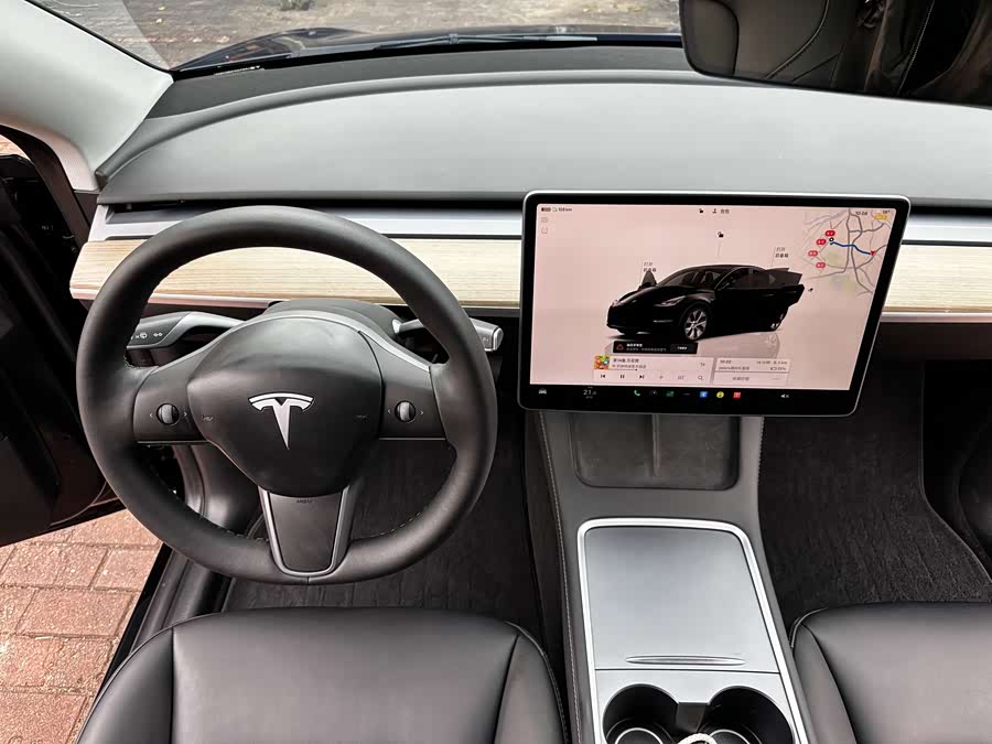 Tesla Model Y 2022 #11 Tesla Model Y 2022 car image #11