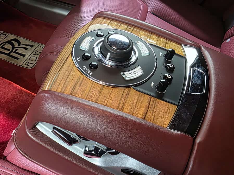 劳斯莱斯 古思特 2017 #11 劳斯莱斯 古思特 2017 汽车图片 #11