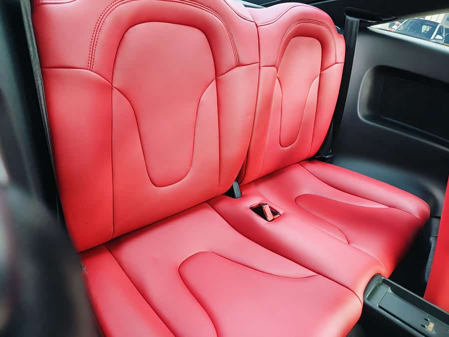 Audi TT 2011 #11 Audi TT 2011 car image #11