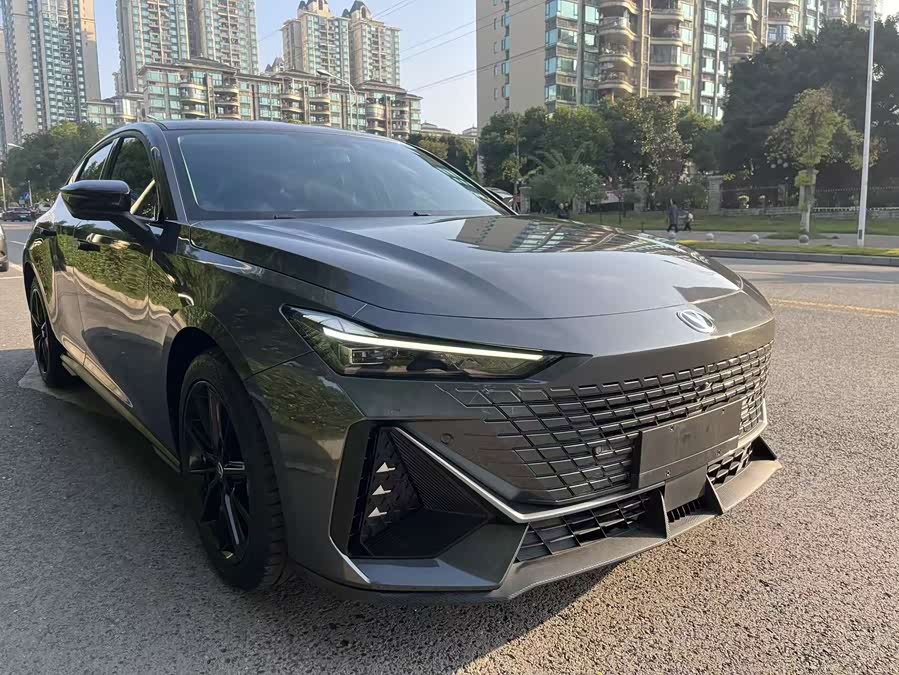 Changan UNI-V iDD 2022 car image #11