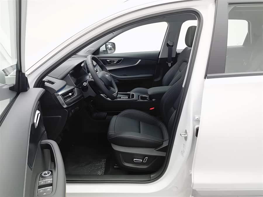 Chery Tiggo 8 2025 صورة سيارة #11