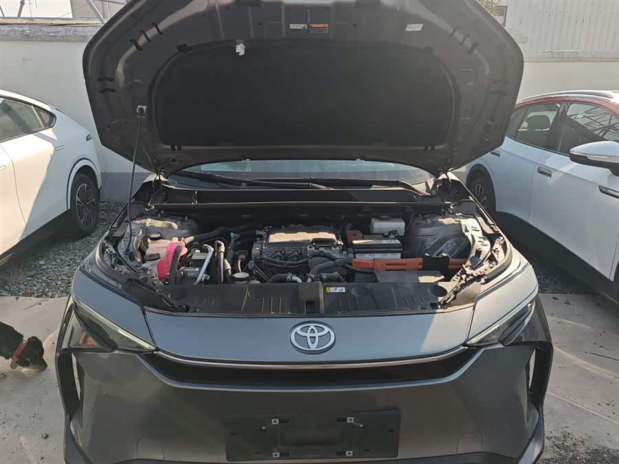 Toyota bZ4X 2024 immagine di auto #11