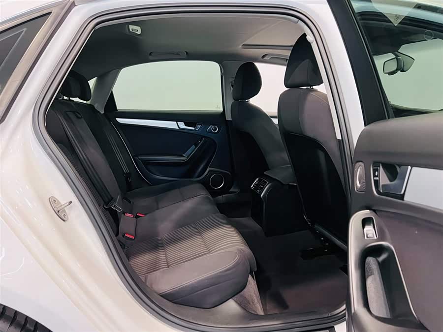 Audi A4L 2016 car image #11