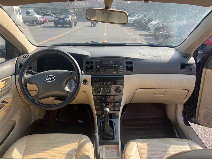 BYD F3 2012 car image #11