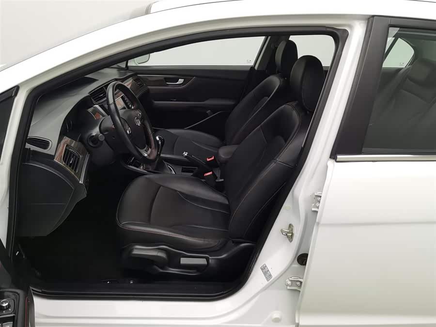 Great Wall C50 2015 #11 Great Wall C50 2015 car image #11