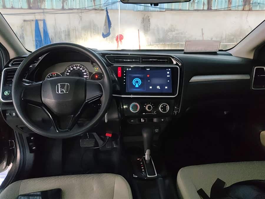 Honda Greiz 2018 car image #11