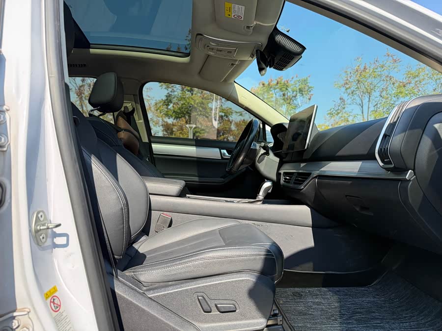 BYD Tang 2019 car image #11