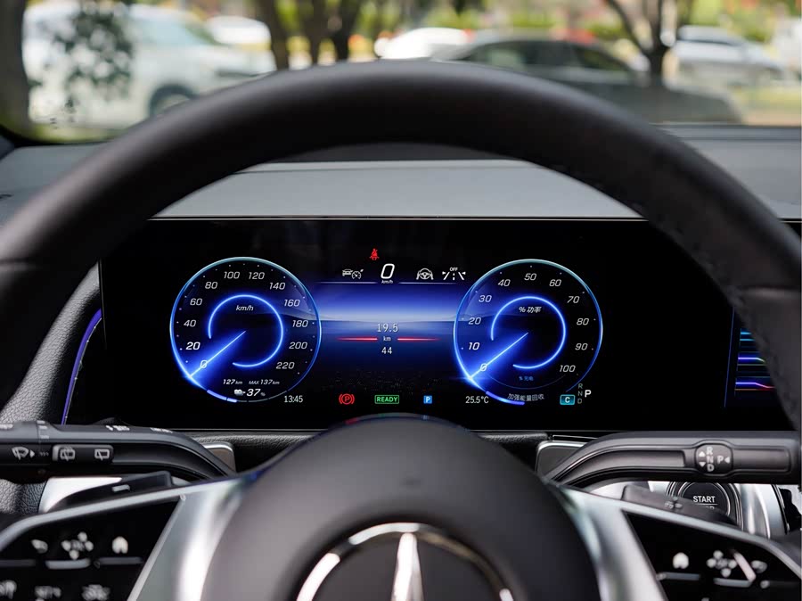 Mercedes-Benz EQB Class 2025 #11 Mercedes-Benz EQB Class 2025 car image #11