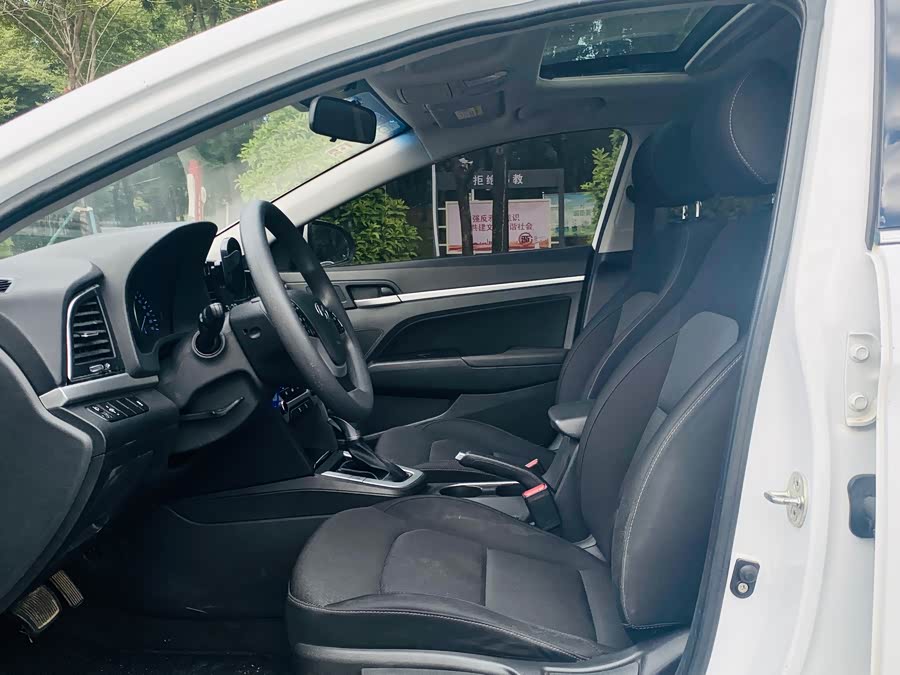 Hyundai Elantra AD 2018 car image #11