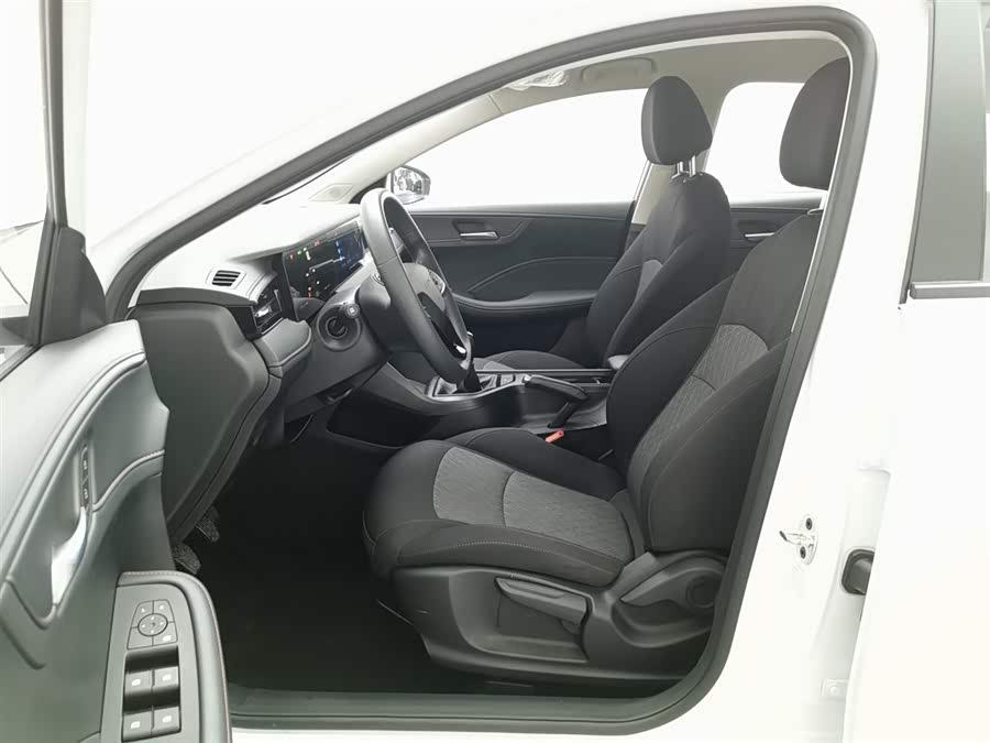 Roewe i5 2024 car image #11