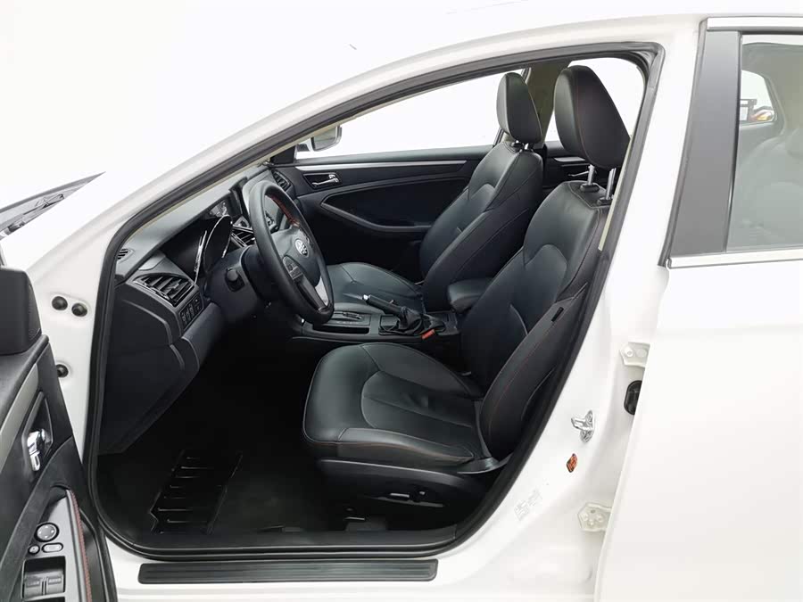 奔腾 奔腾B70 2015 汽车图片 #11