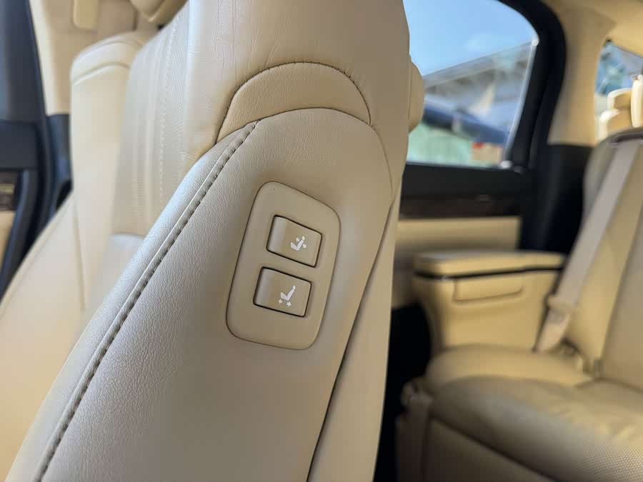 Toyota Alphard 2018 car image #11