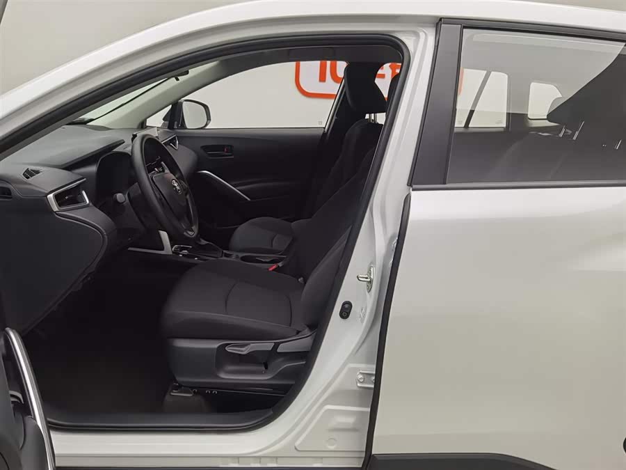 丰田 卡罗拉锐放 2025 汽车图片 #11