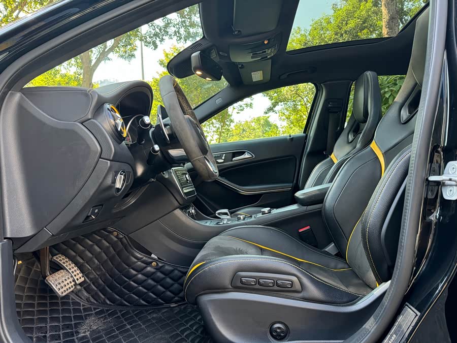 Mercedes-Benz GLA AMG 2021 car image #11