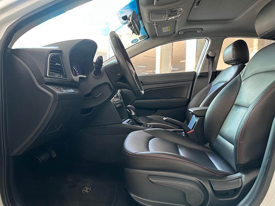 Hyundai Elantra AD 2019 car image #11