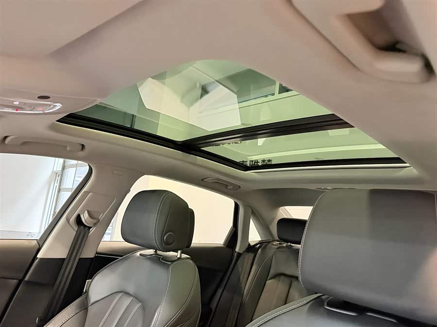 Audi A4L 2023 car image #11