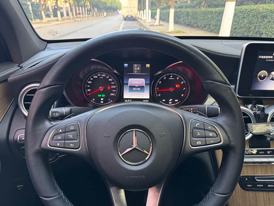 Mercedes-Benz GLC Coupe 2019 car image #11