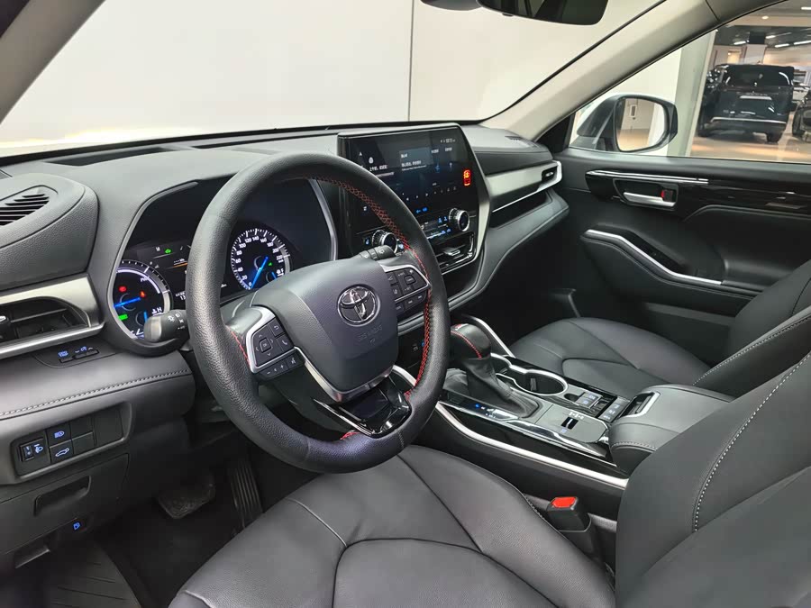 Toyota Highlander 2021 car image #11