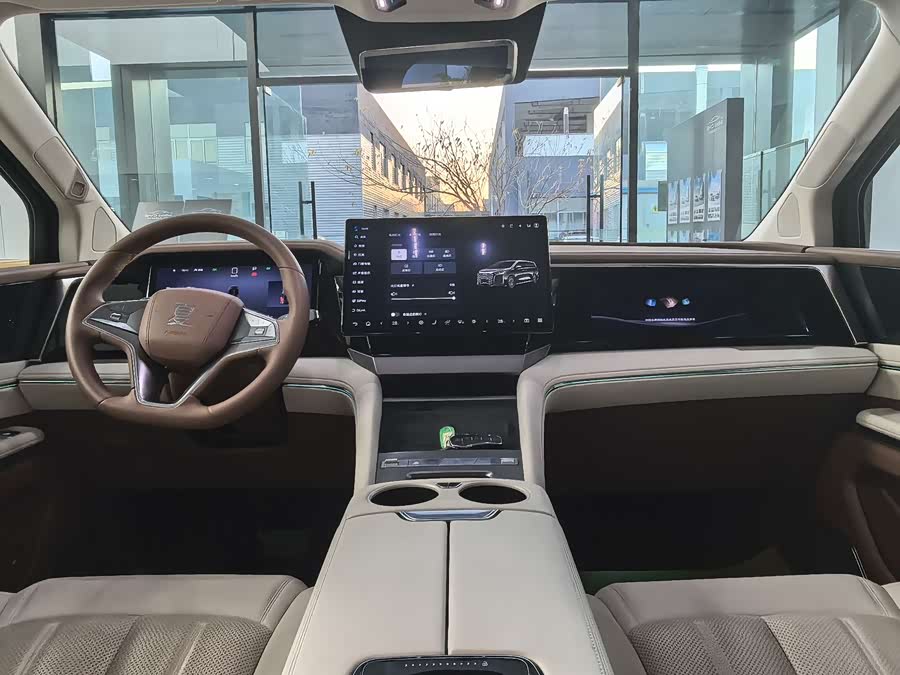 BYD Xia 2025 #11 BYD Xia 2025 صورة سيارة #11