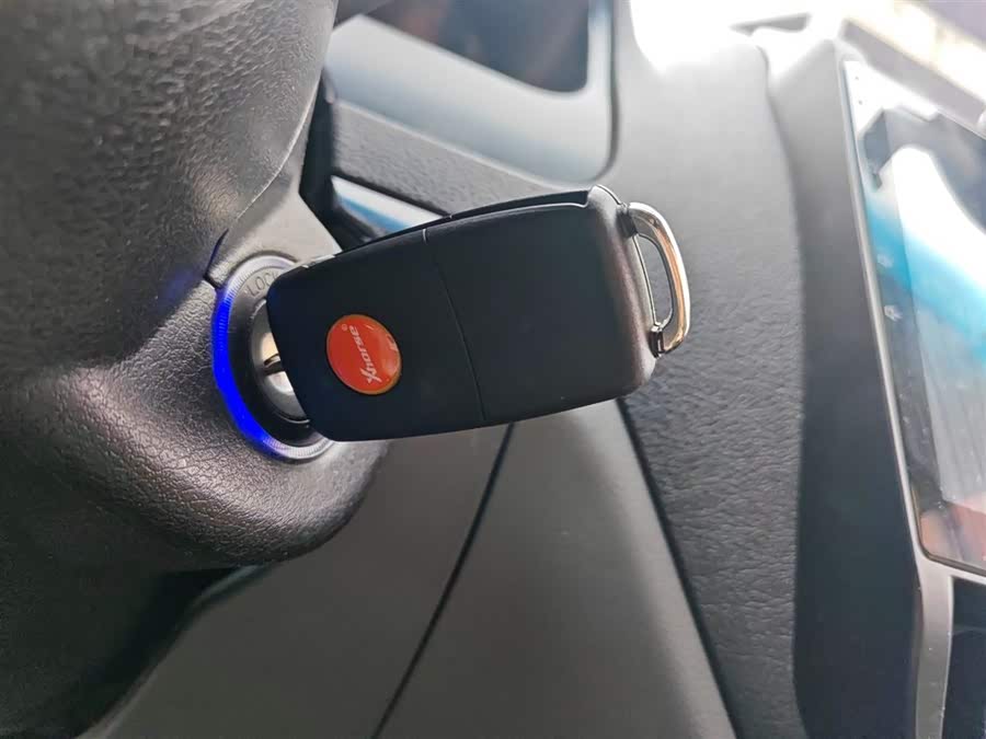 GEELY Emgrand Classic 2014 car image #11