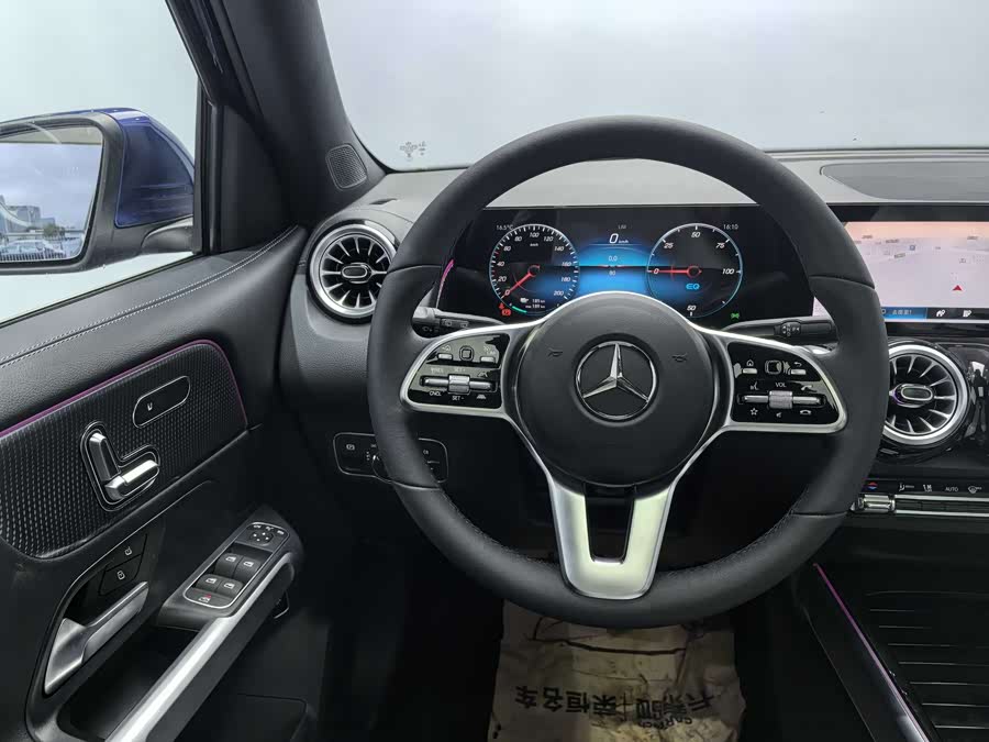 Mercedes-Benz EQB Class 2025 #11 Mercedes-Benz EQB Class 2025 immagine di auto #11